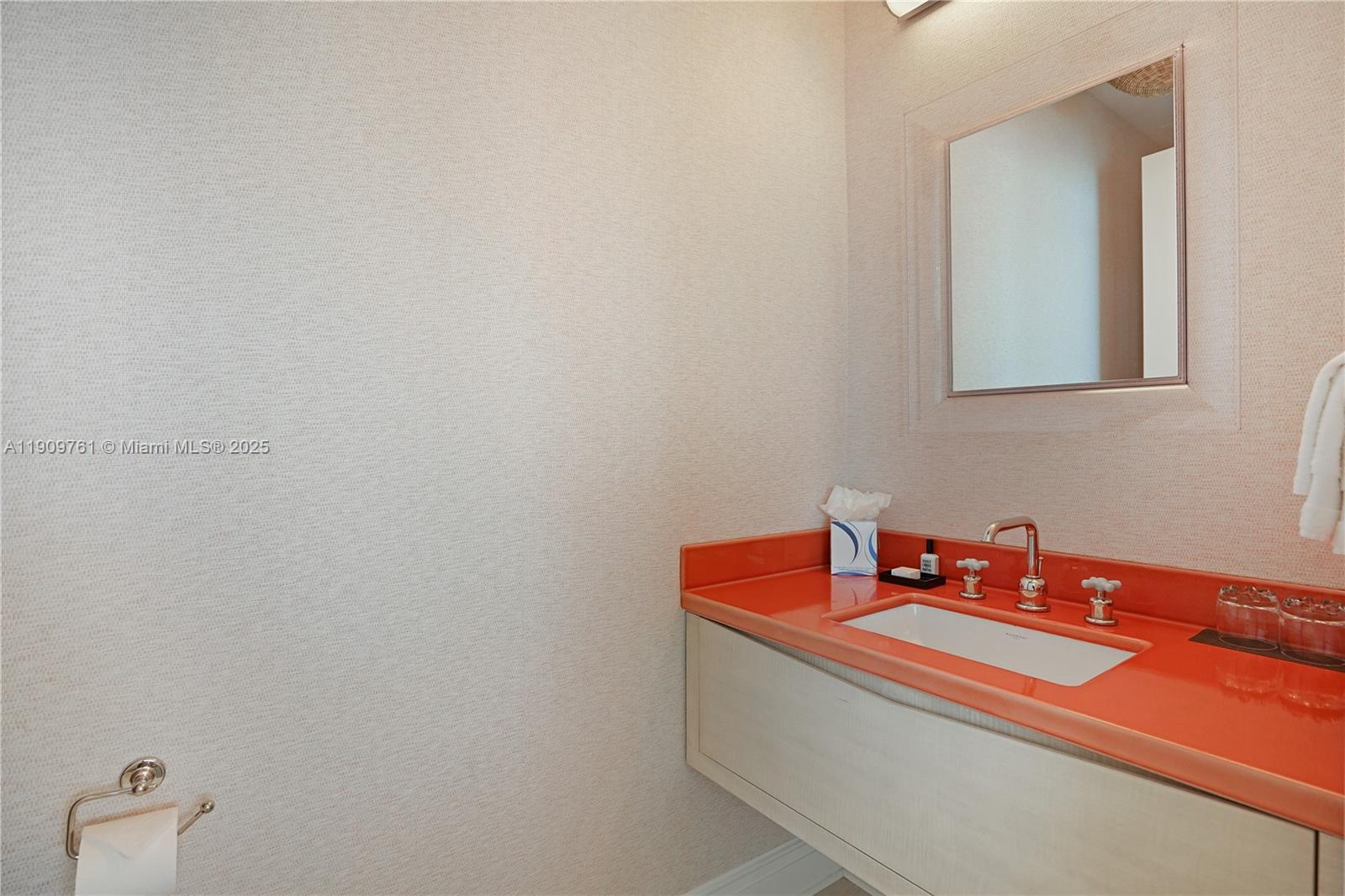 4401 Collins Ave Ph South Property Photo 21