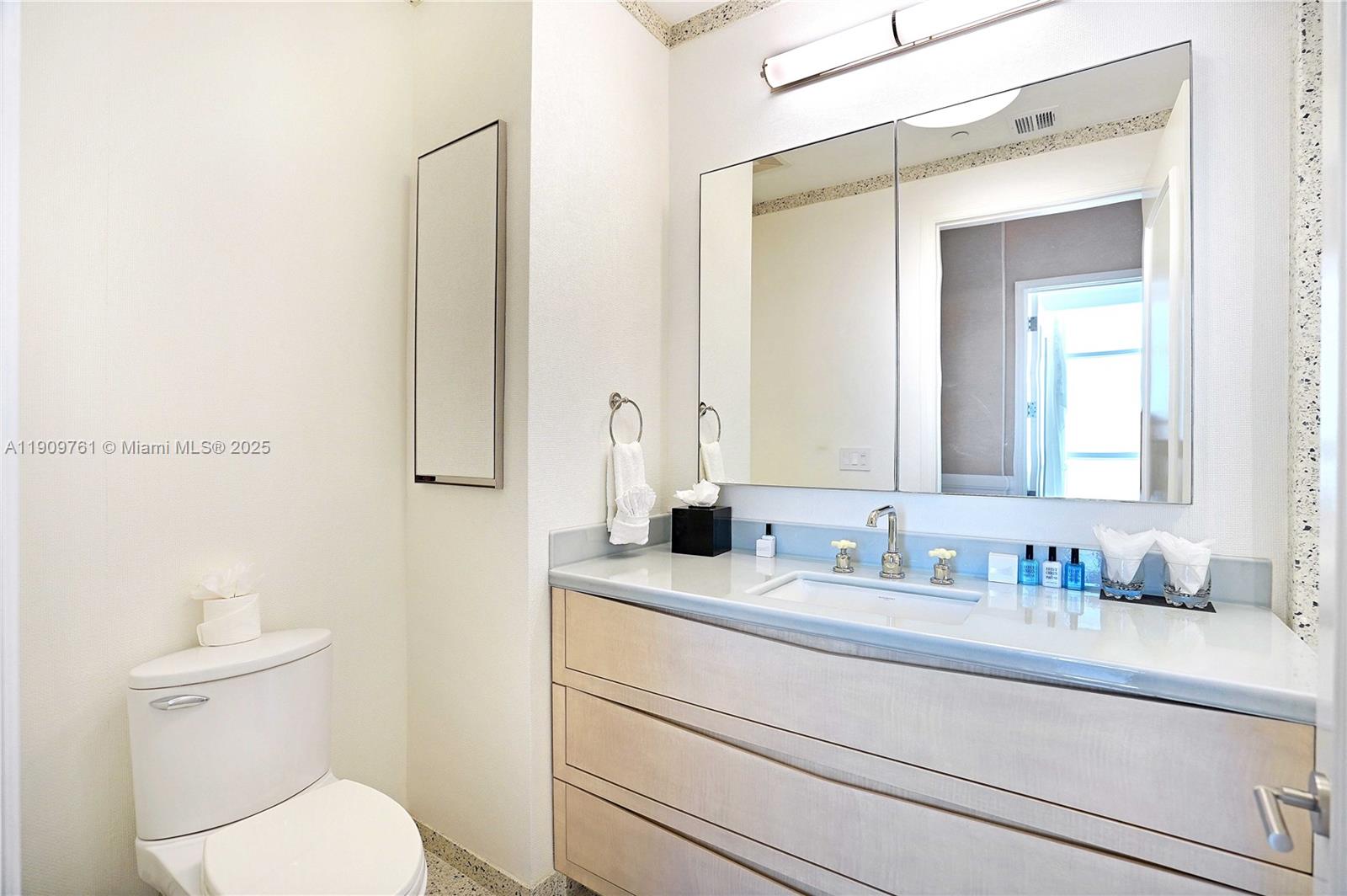 4401 Collins Ave Ph South Property Photo 61