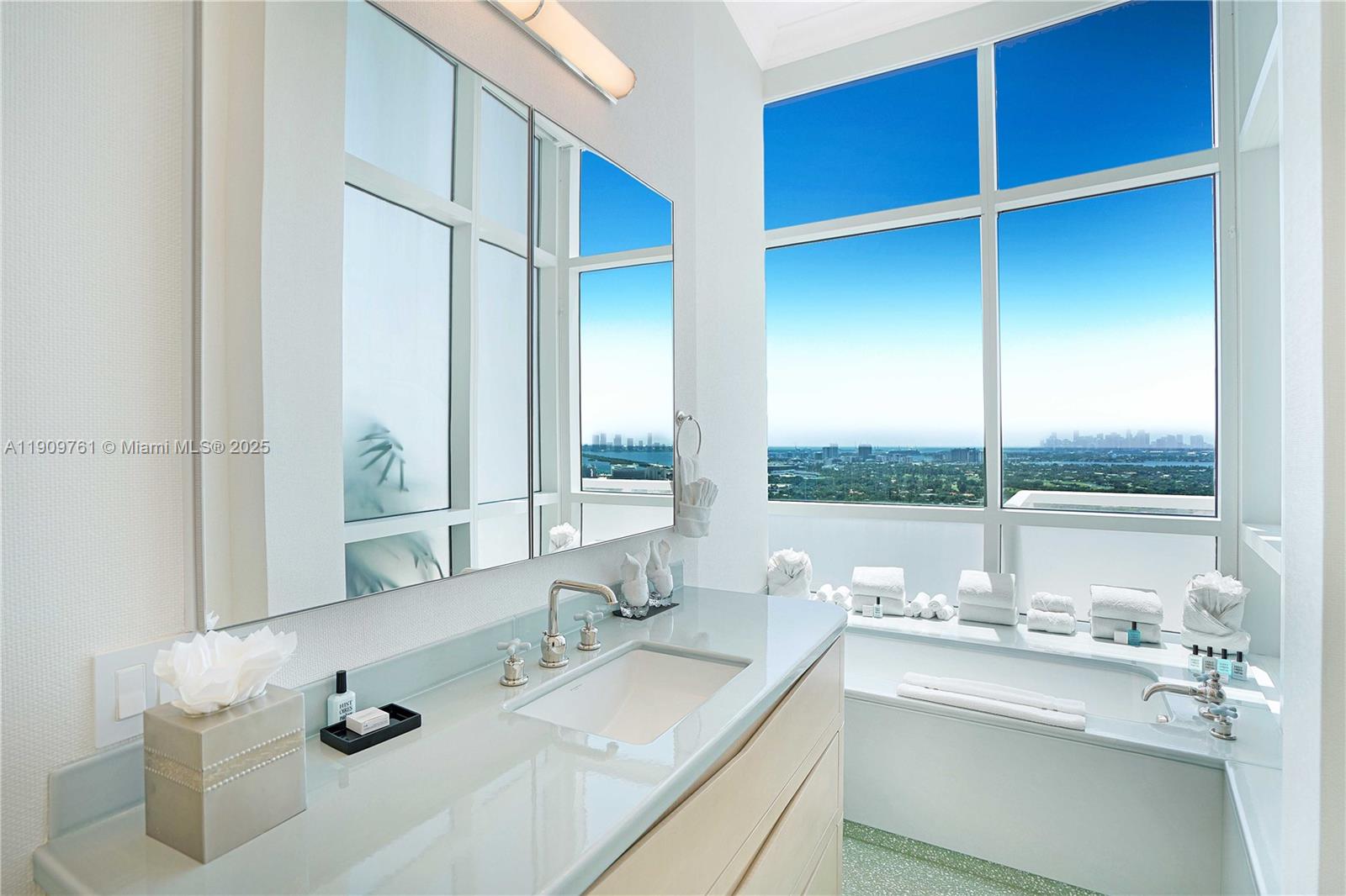 4401 Collins Ave Ph South Property Photo 70