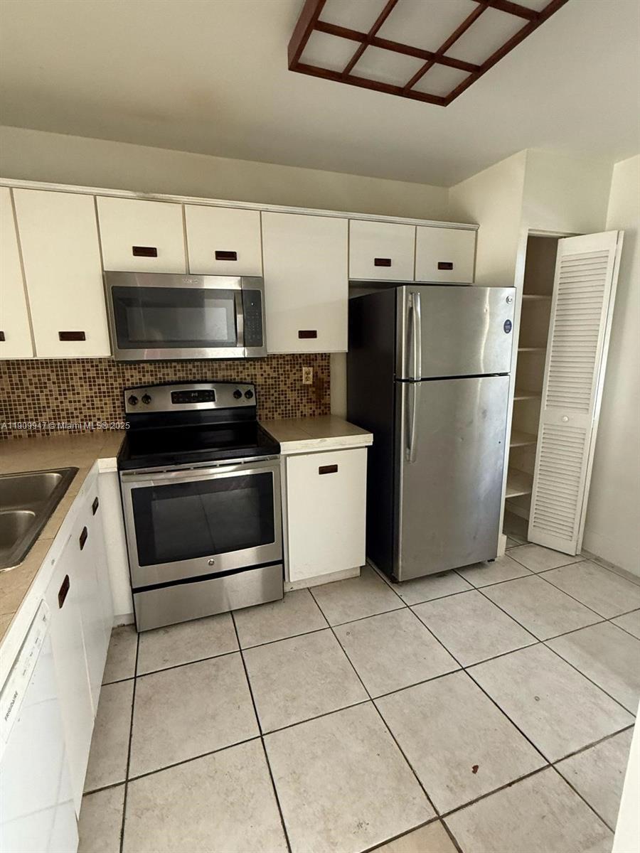 438 Ne 210th Cir Ter 202-4b Property Photo 4