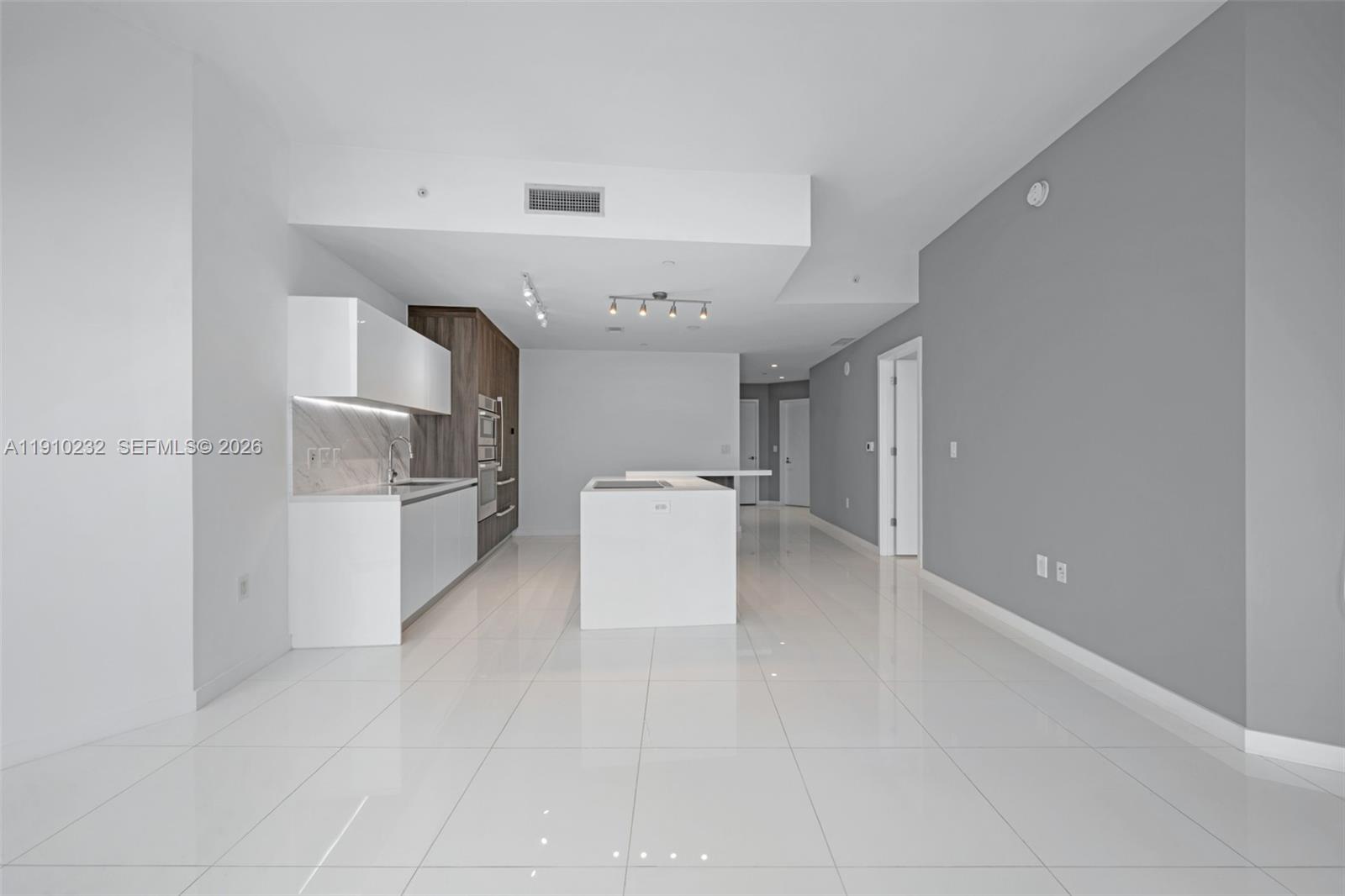 851 Ne 1st Ave 4204 Property Photo 10