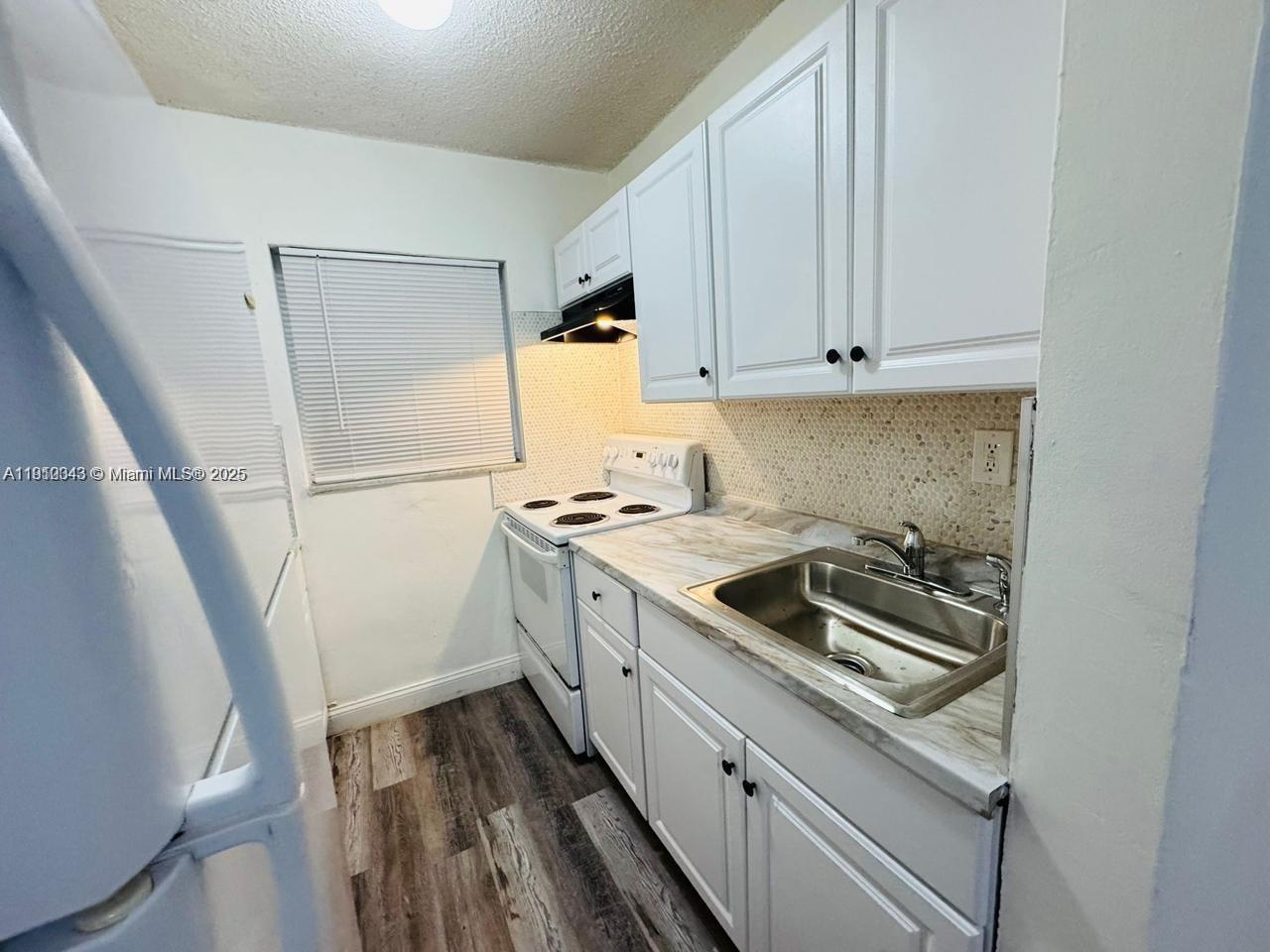 932 Nw 5th St Property Photo 9