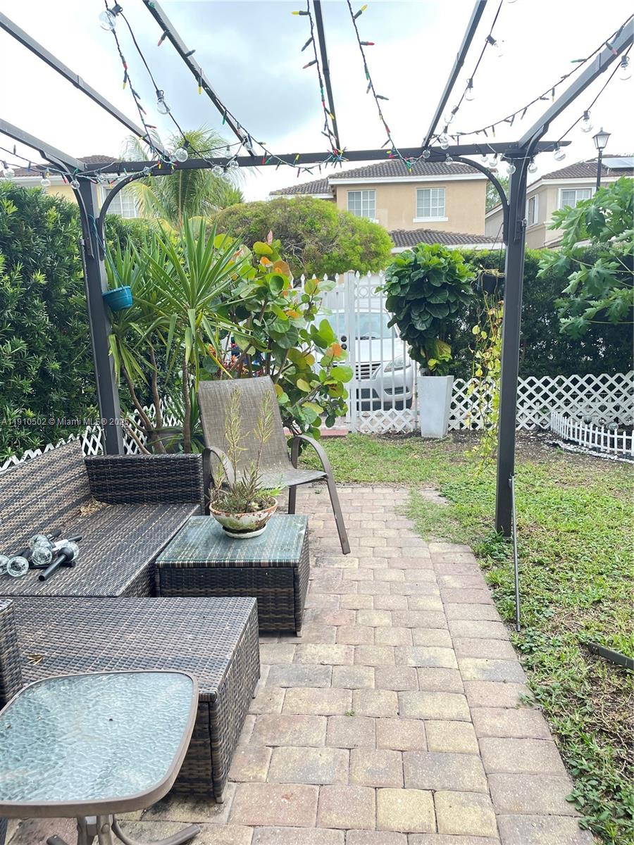 27563 Sw 139th Psge #b Property Photo 17