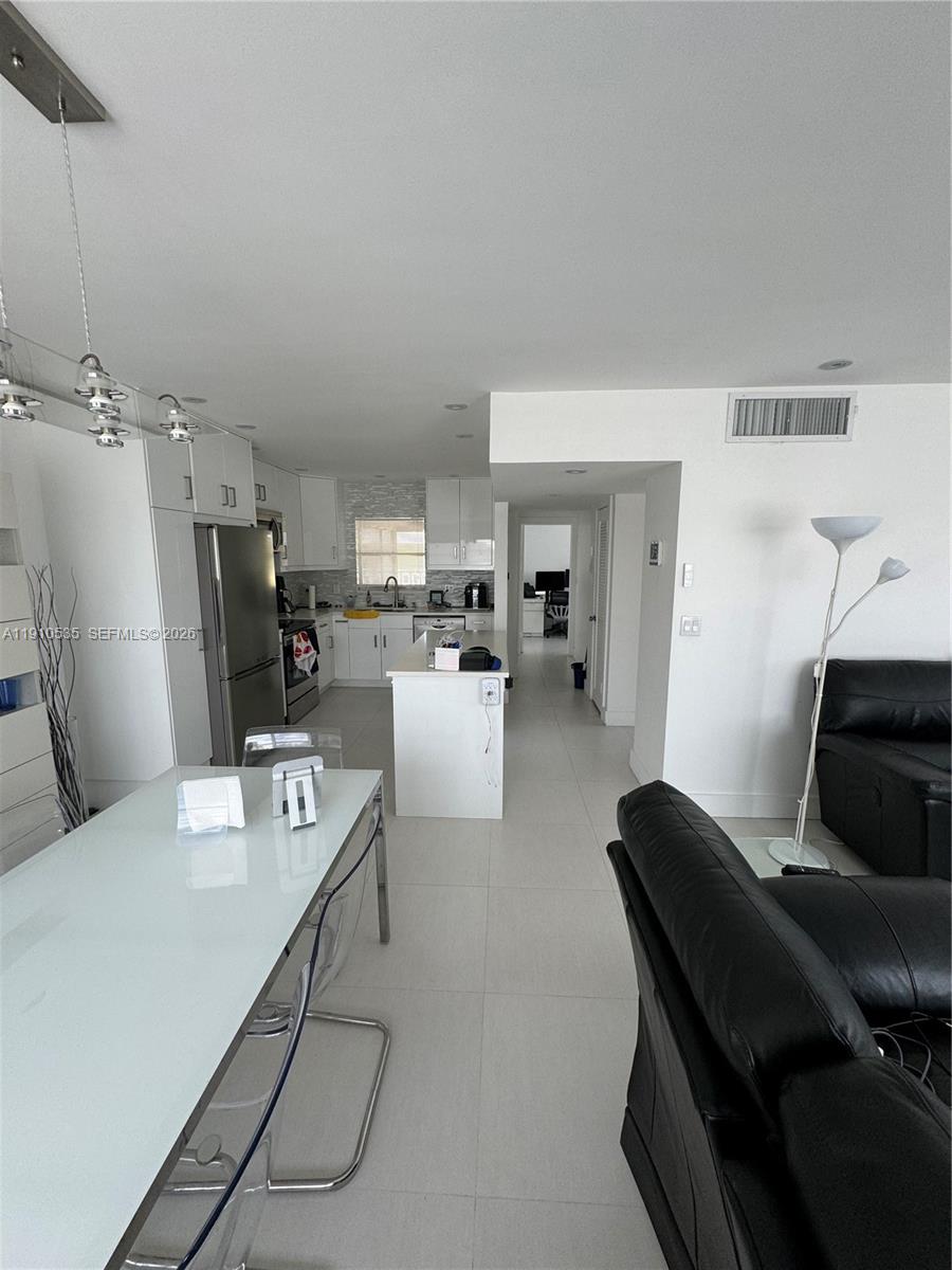 1501 Arthur St 10 Property Photo 1