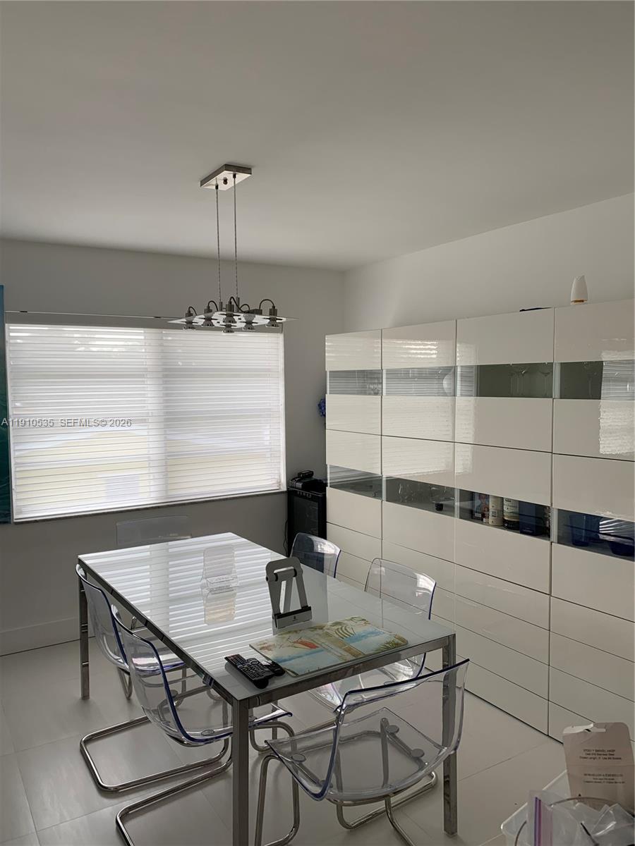 1501 Arthur St 10 Property Photo 3