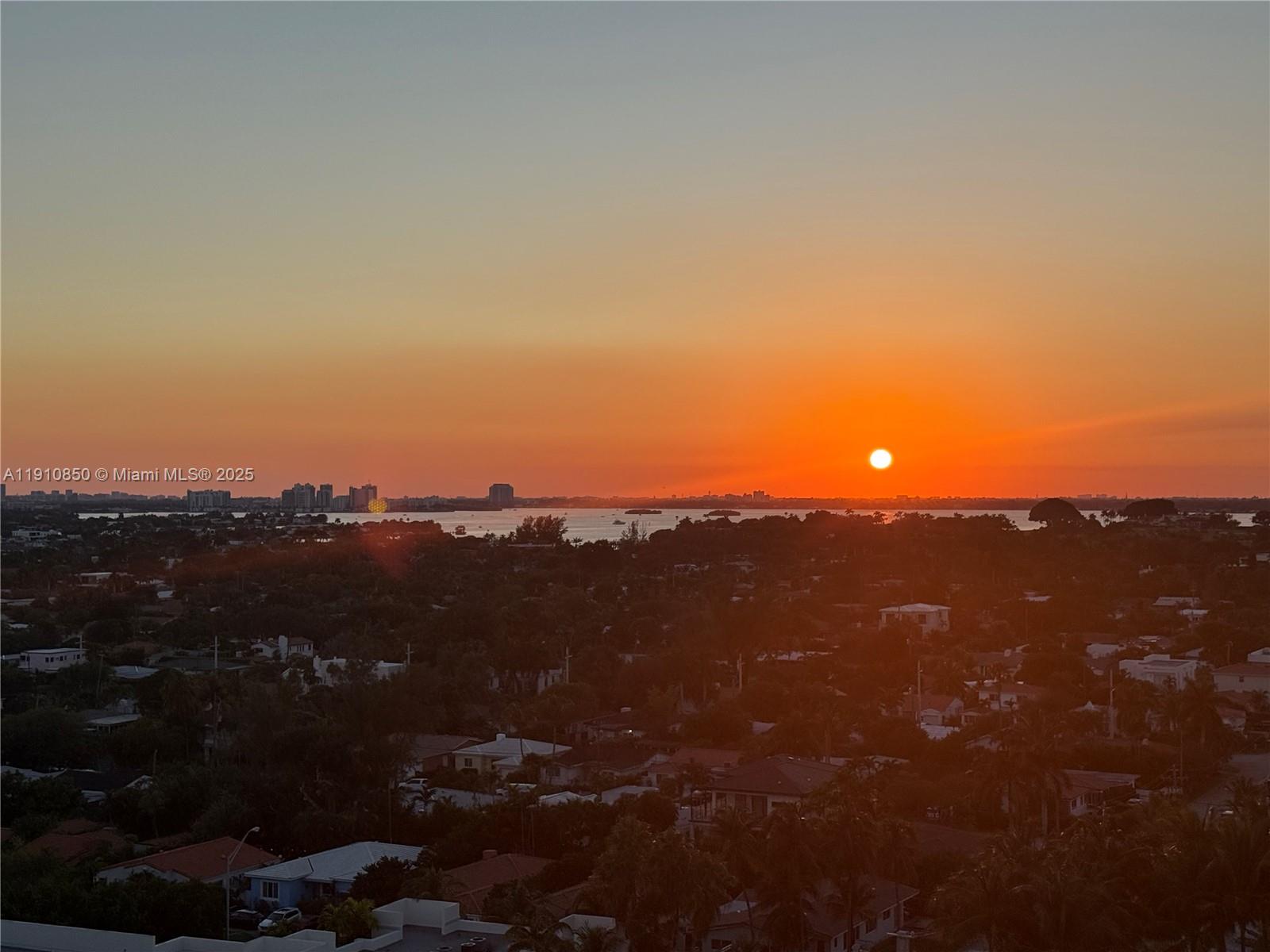 9225 Collins Ave Penthouse C Property Photo 1