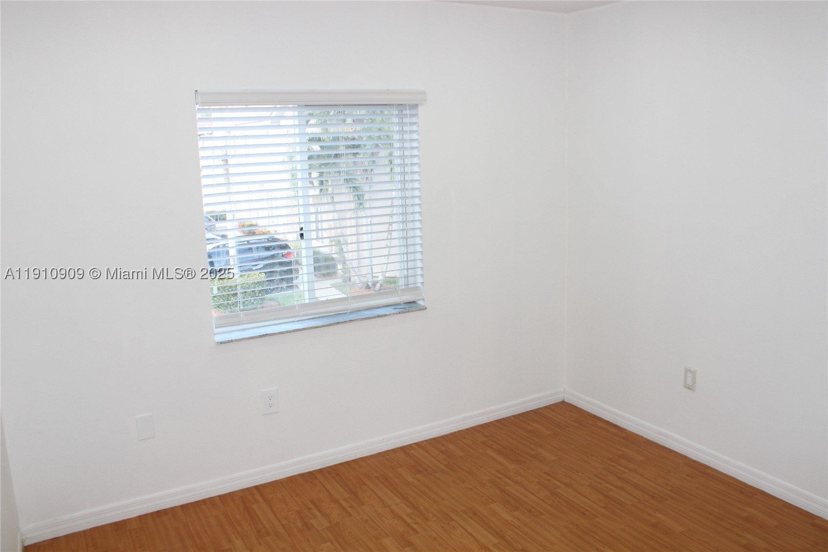 180 Riviera Cir 30-5 Property Photo 9
