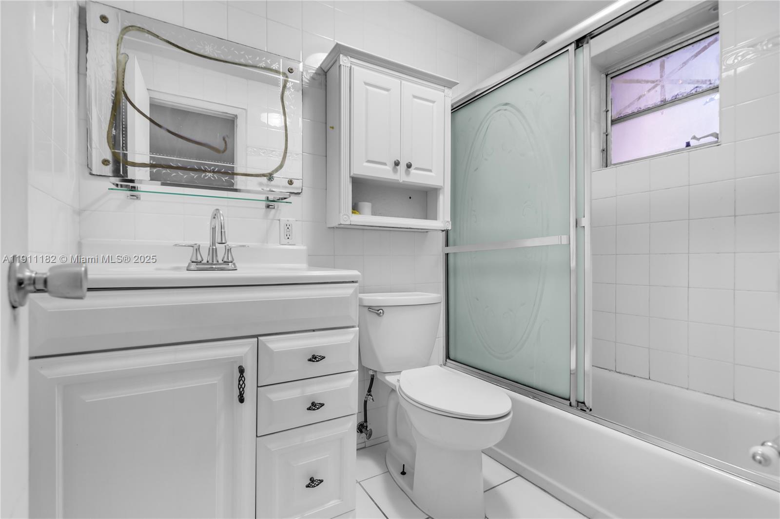 1330 W 54th St 302c Property Photo 13
