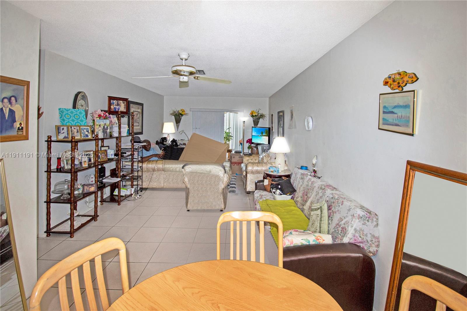 2112 Ne 1st Way 203 Property Photo 3