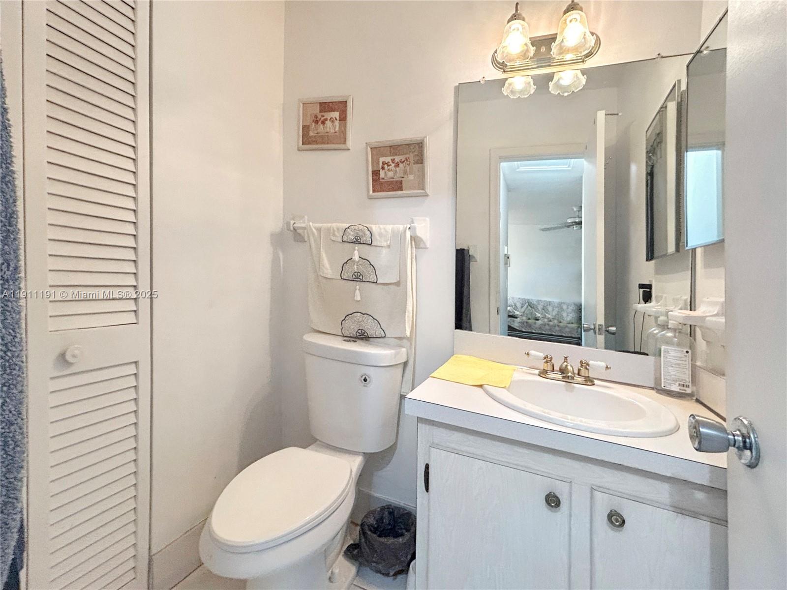 2112 Ne 1st Way 203 Property Photo 10