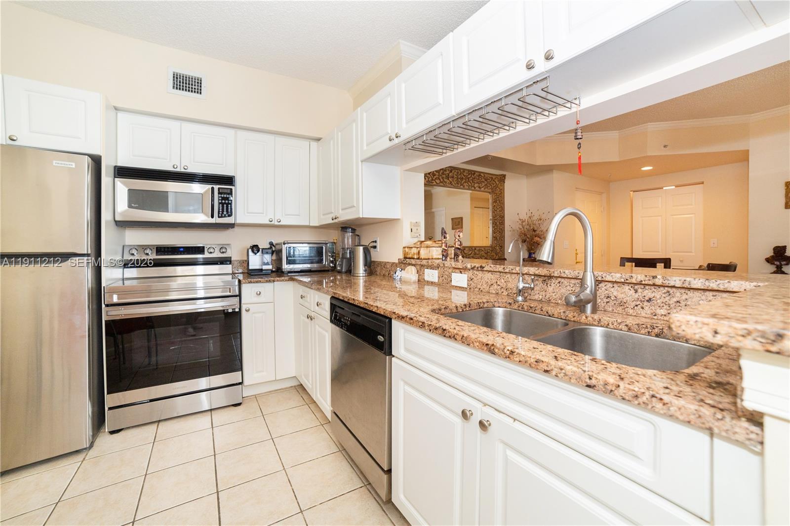 17150 N Bay Rd 2207 Property Photo 5
