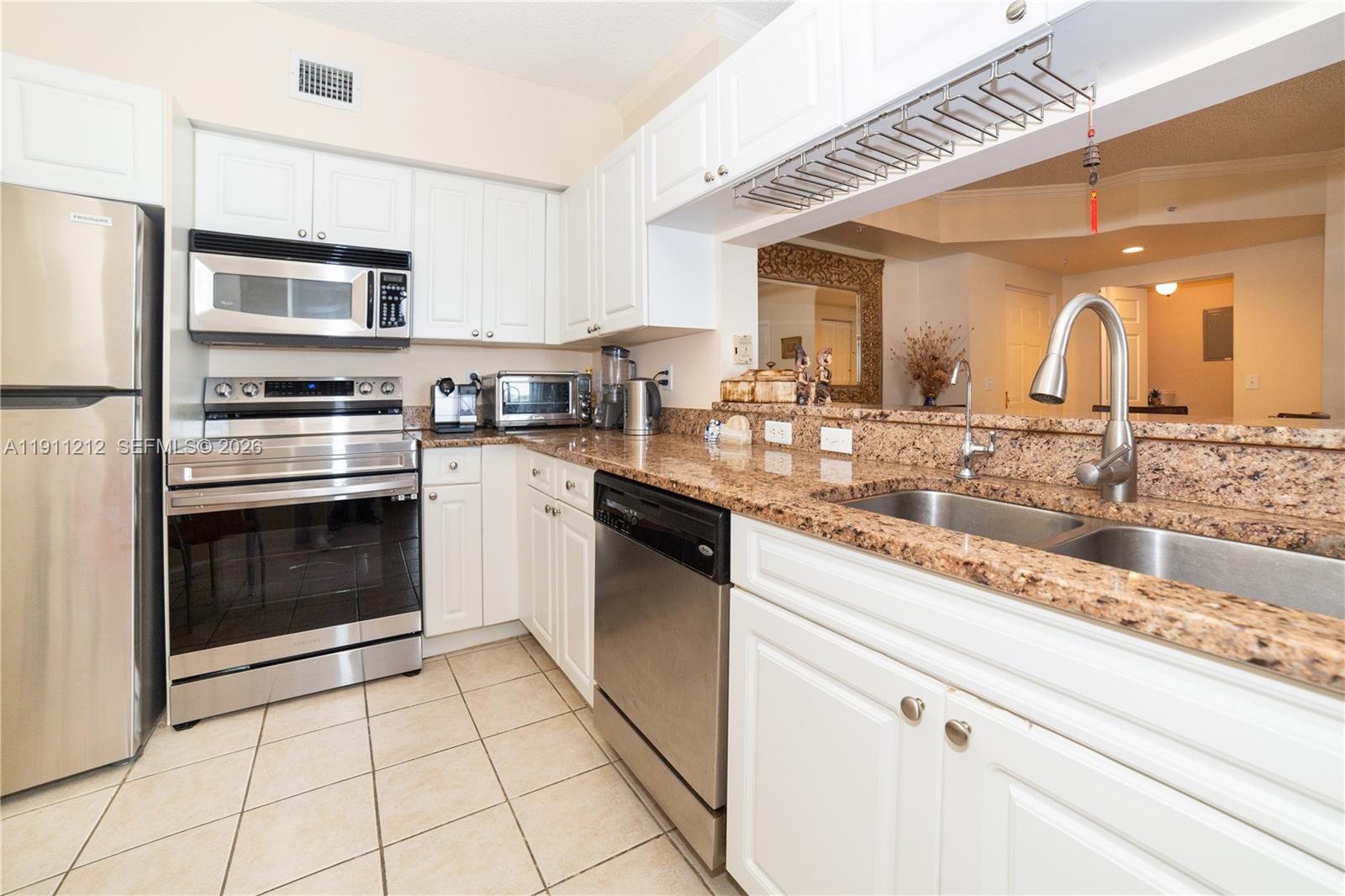 17150 N Bay Rd 2207 Property Photo 6