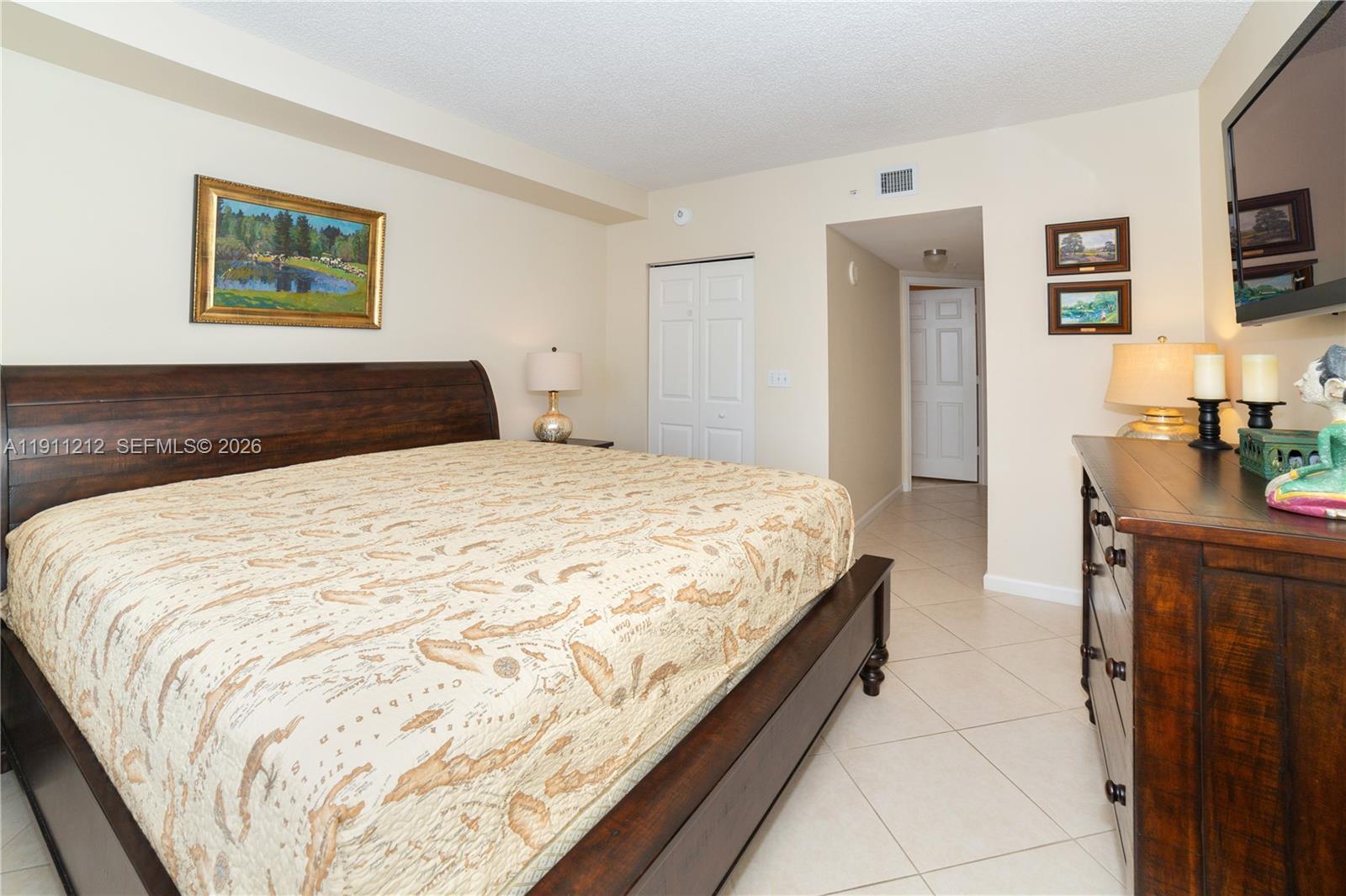 17150 N Bay Rd 2207 Property Photo 20