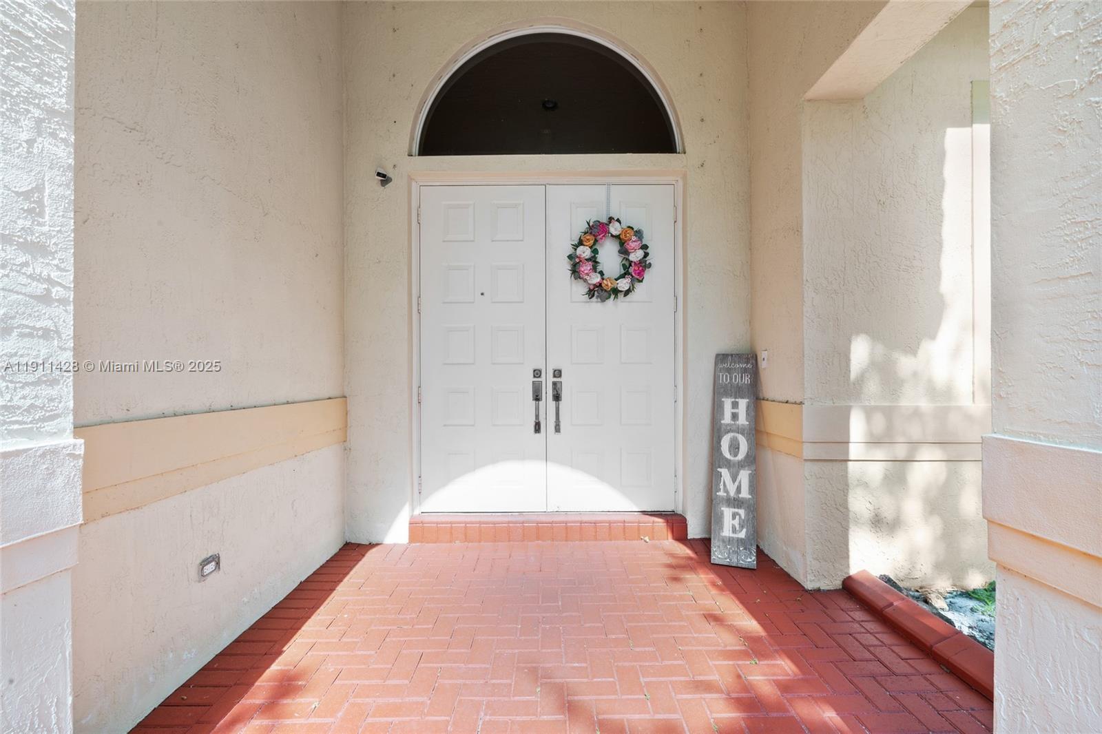 13875 Sw 41st St Property Photo 5