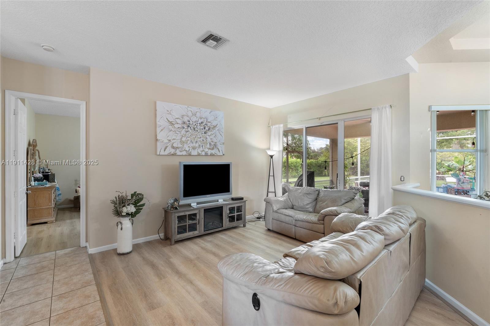 13875 Sw 41st St Property Photo 7