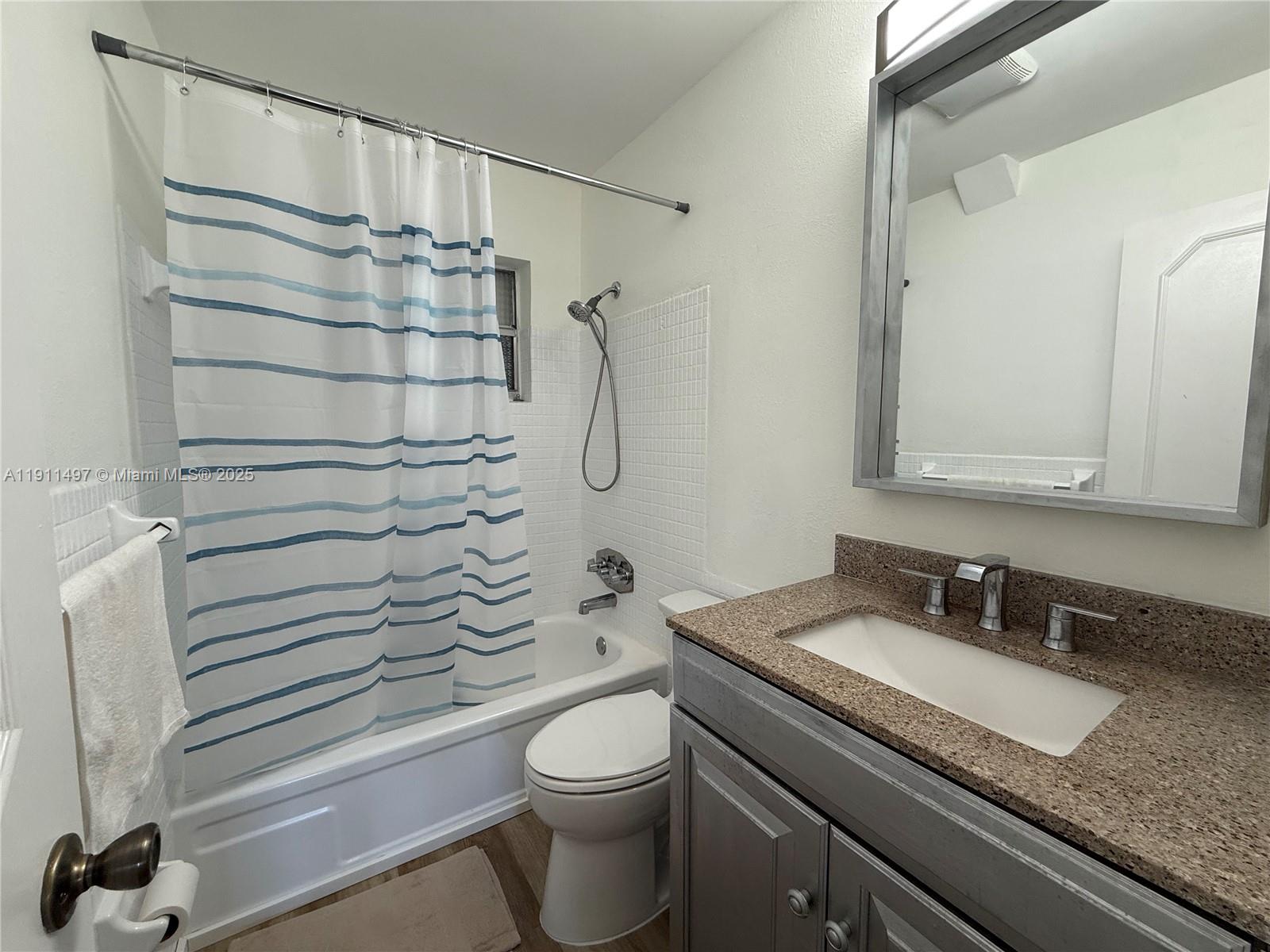 4310 Nw 12th Ct 302 Property Photo 8