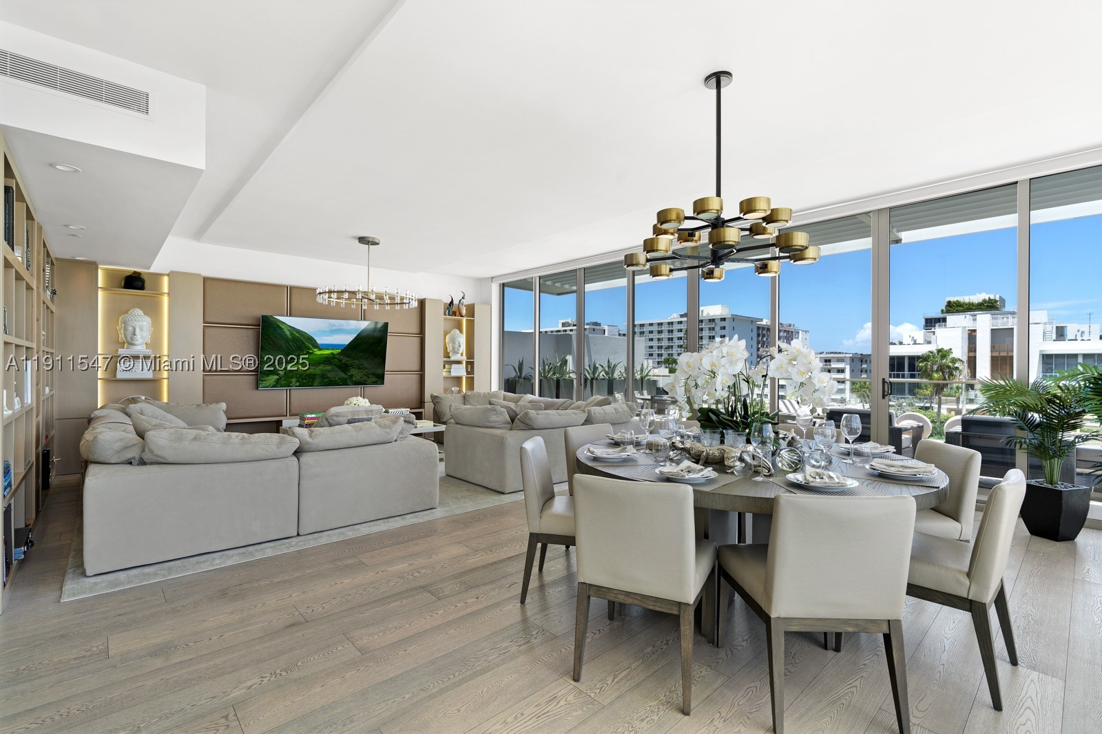 300 Collins Ave Ph3 Property Photo 10