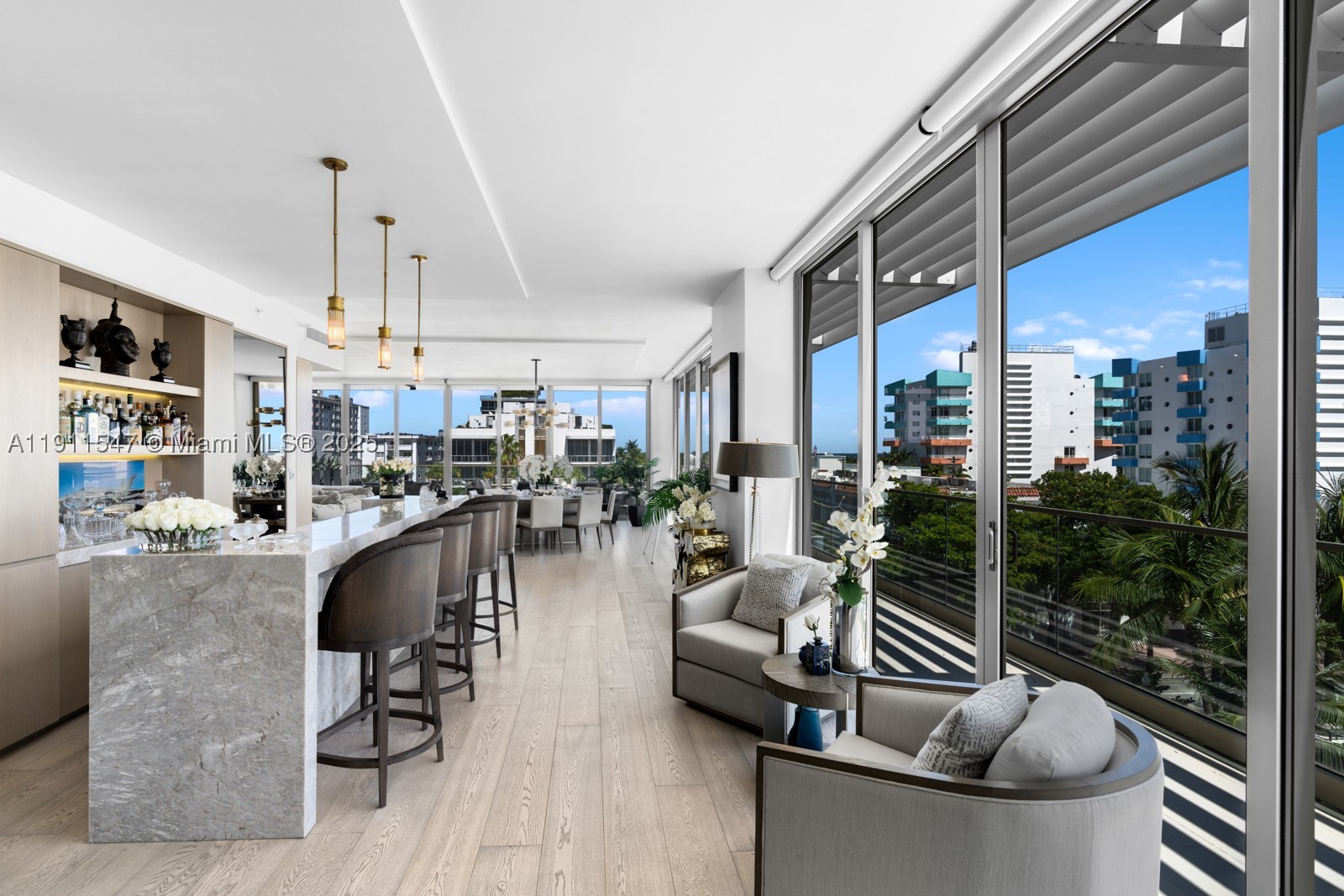 300 Collins Ave Ph3 Property Photo 14