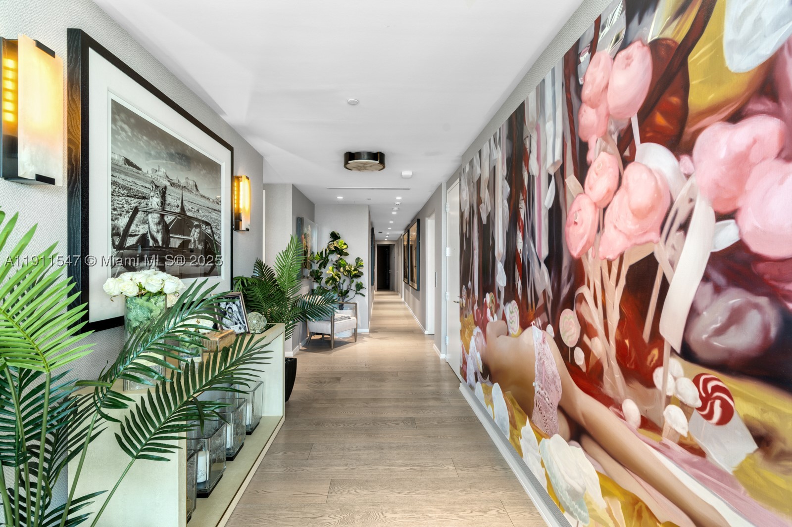 300 Collins Ave Ph3 Property Photo 20