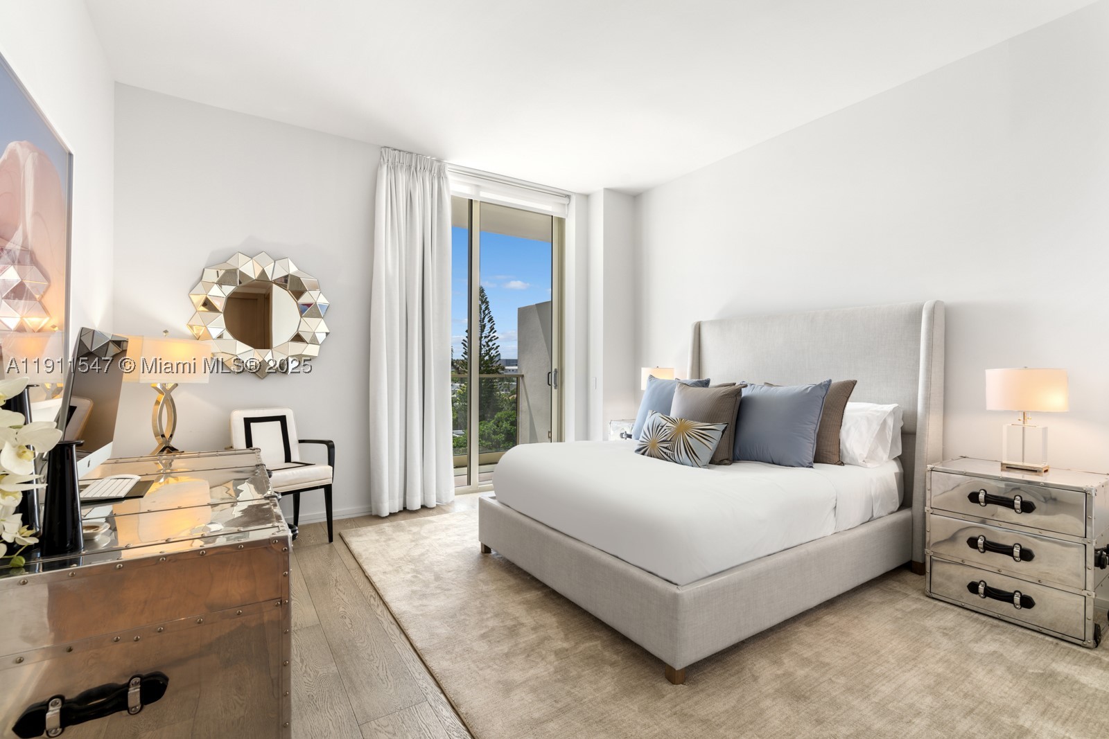 300 Collins Ave Ph3 Property Photo 30