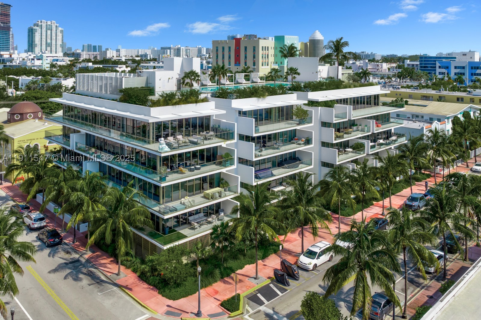 300 Collins Ave Ph3 Property Photo 43