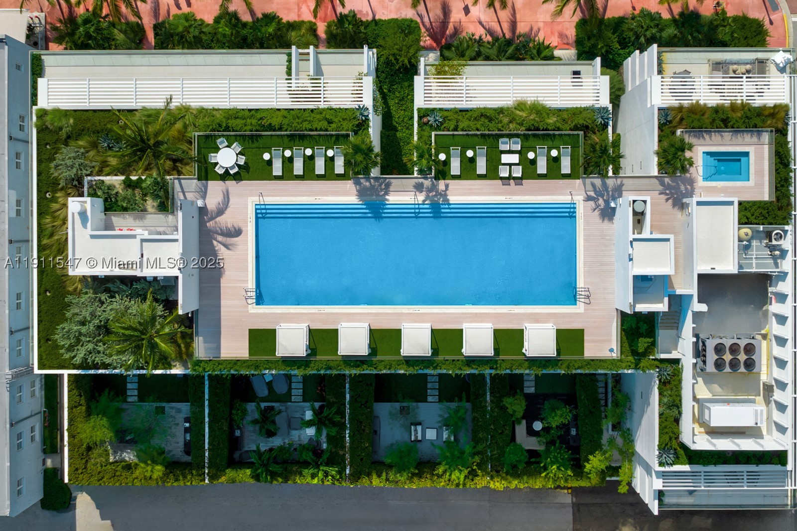 300 Collins Ave Ph3 Property Photo 44