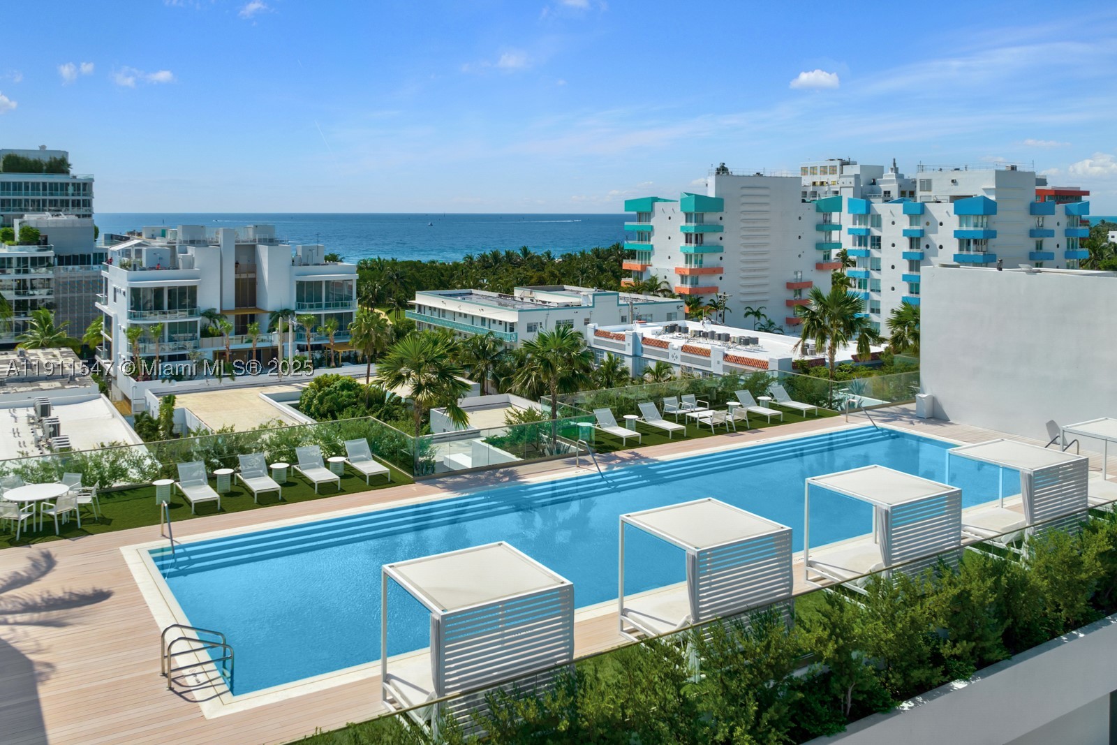 300 Collins Ave Ph3 Property Photo 45