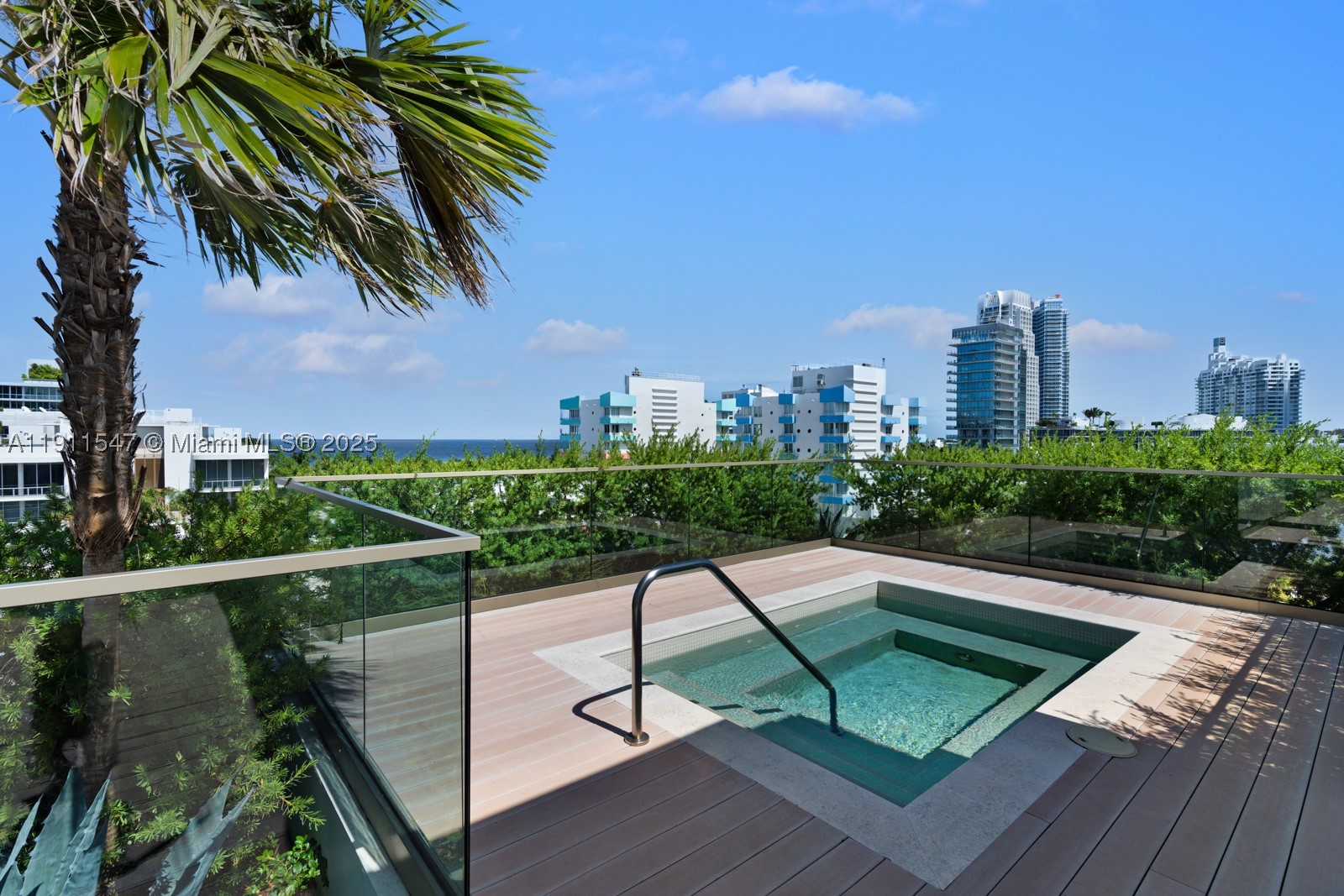 300 Collins Ave Ph3 Property Photo 48