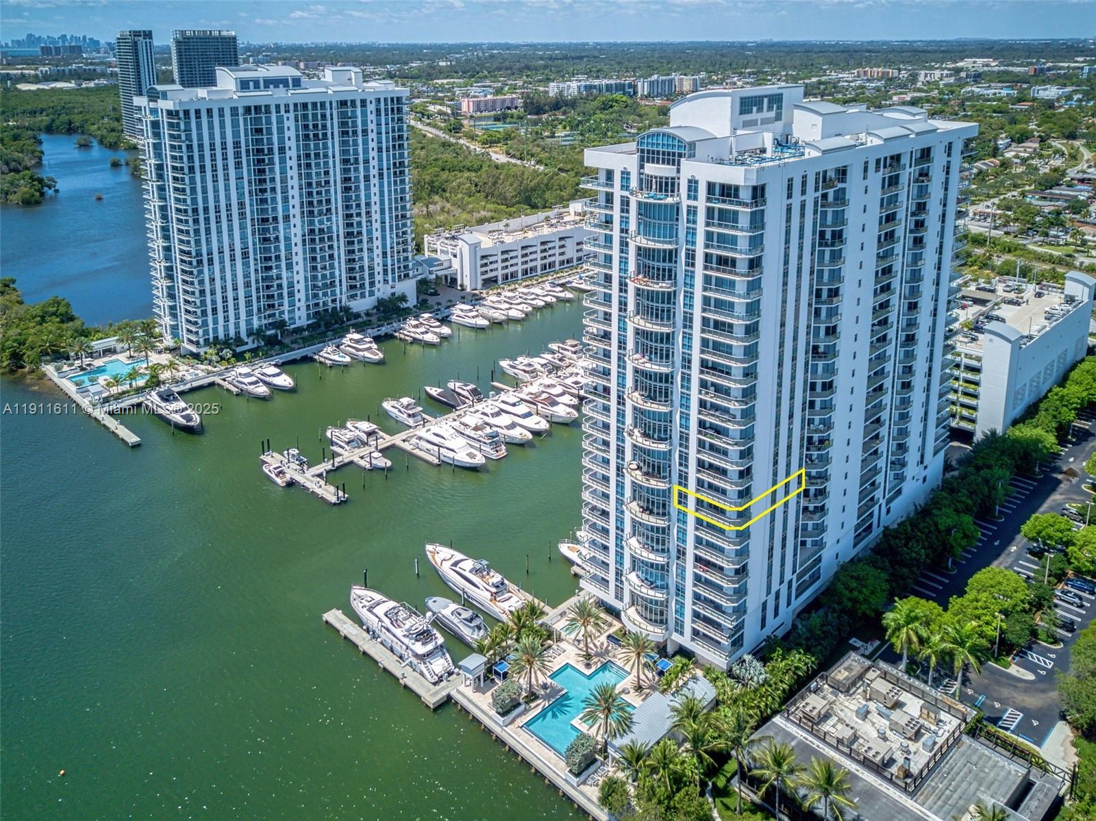 17301 Biscayne Blvd 910 Property Photo 1