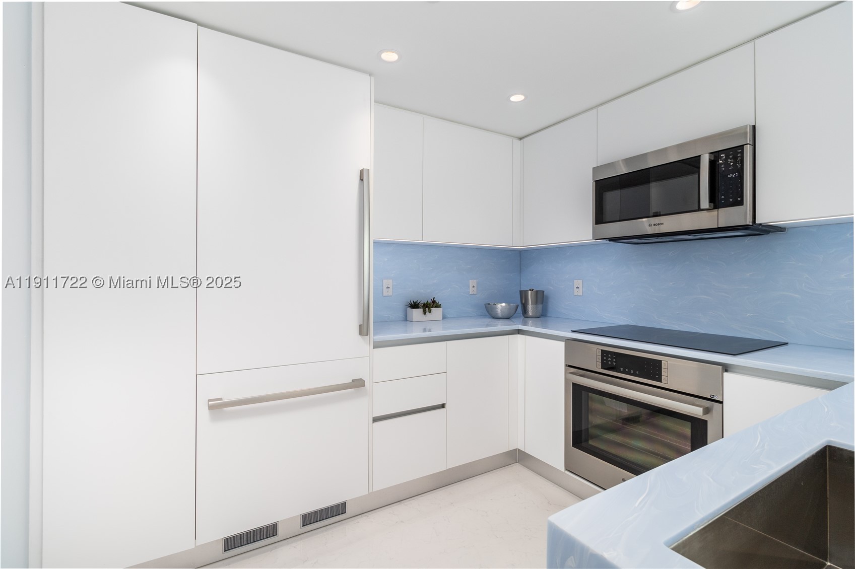 2475 Brickell Ave 1907 Property Photo 17