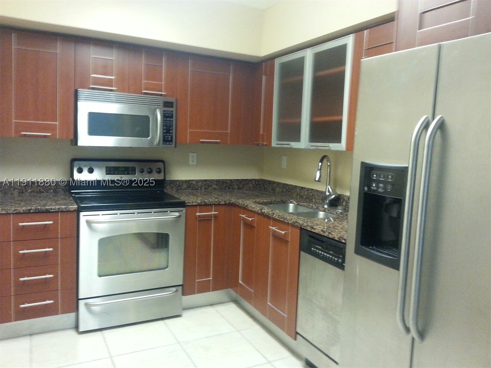 A11911880 Property Photo 7