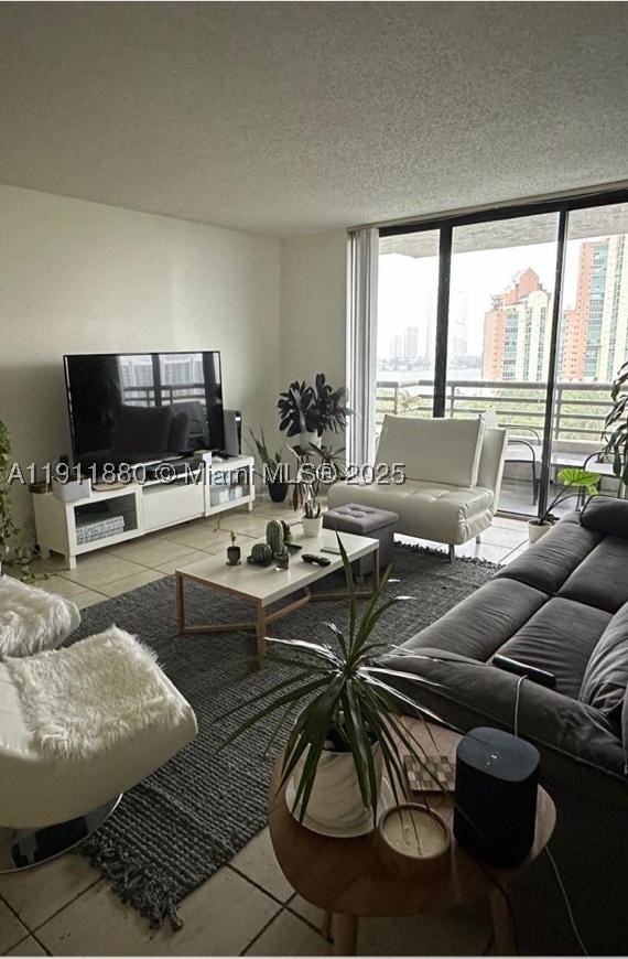 A11911880 Property Photo 9