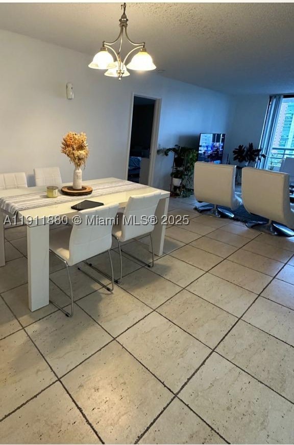 A11911880 Property Photo 11