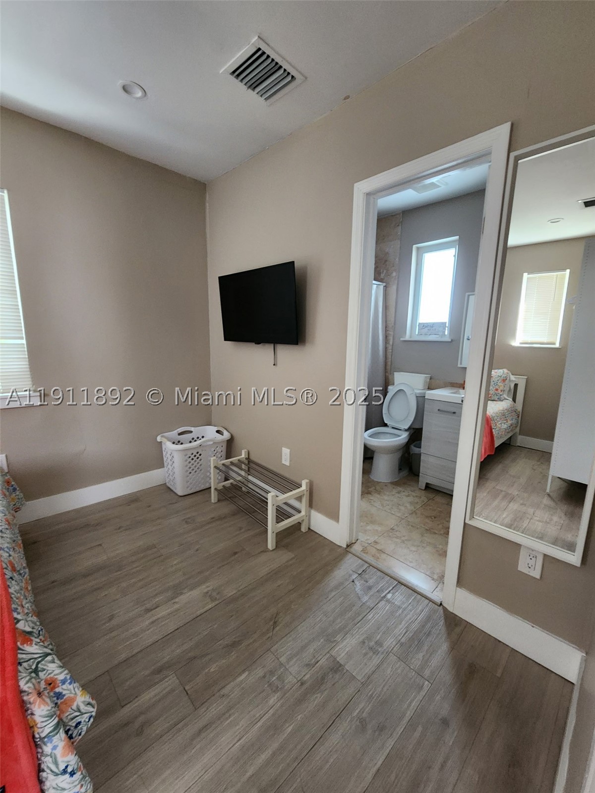 243 Sw 10th Ave Property Photo 9