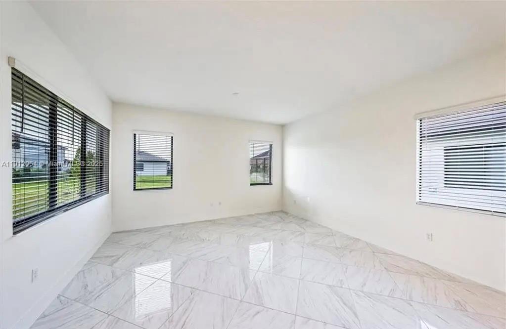 5048 Gambero Way Property Photo 8