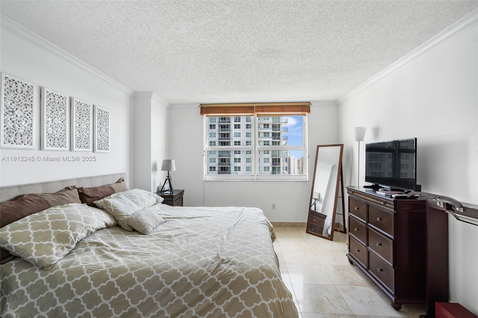 1155 Brickell Bay Dr 2708 Property Photo 15