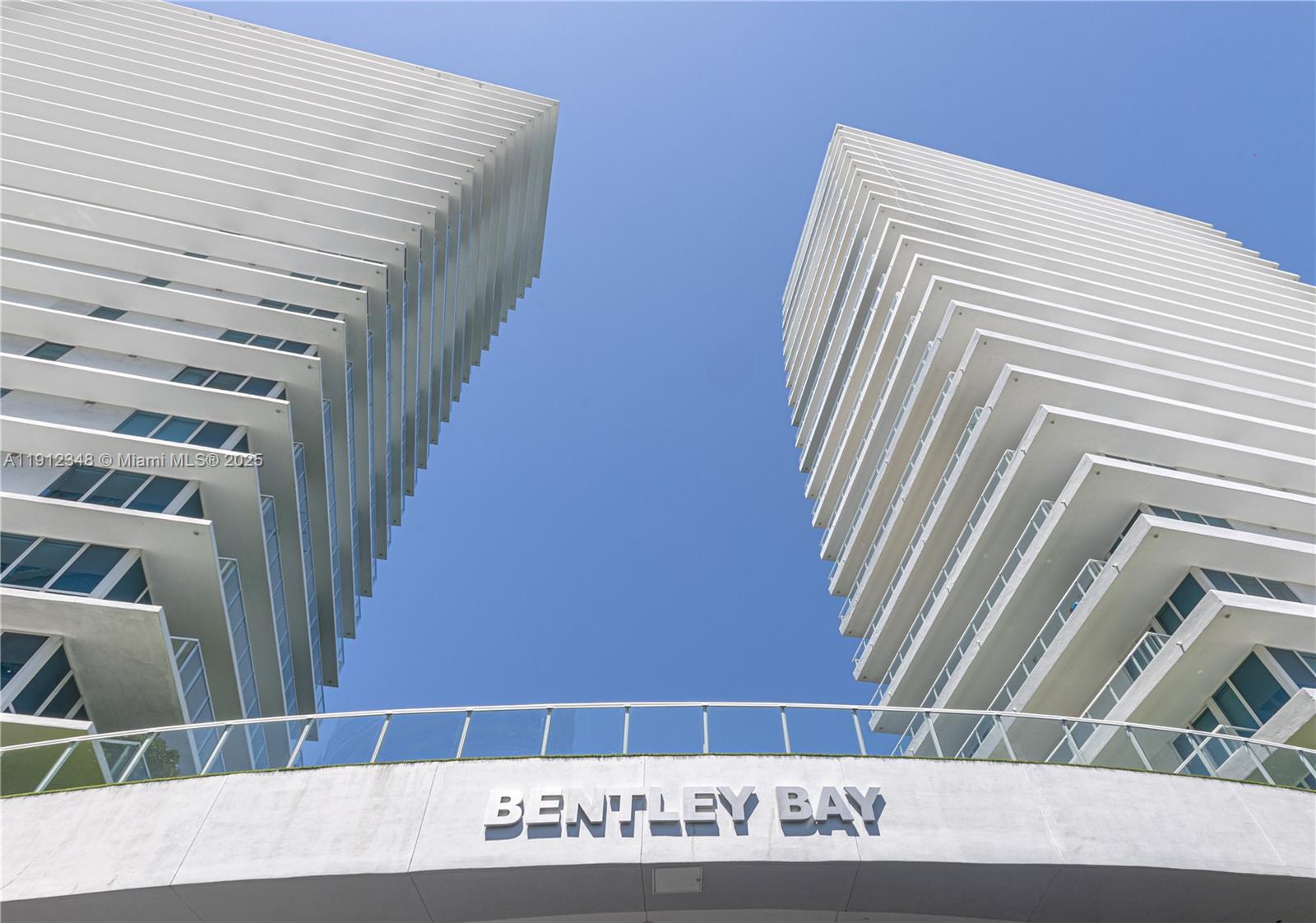 520 West Ave 1102