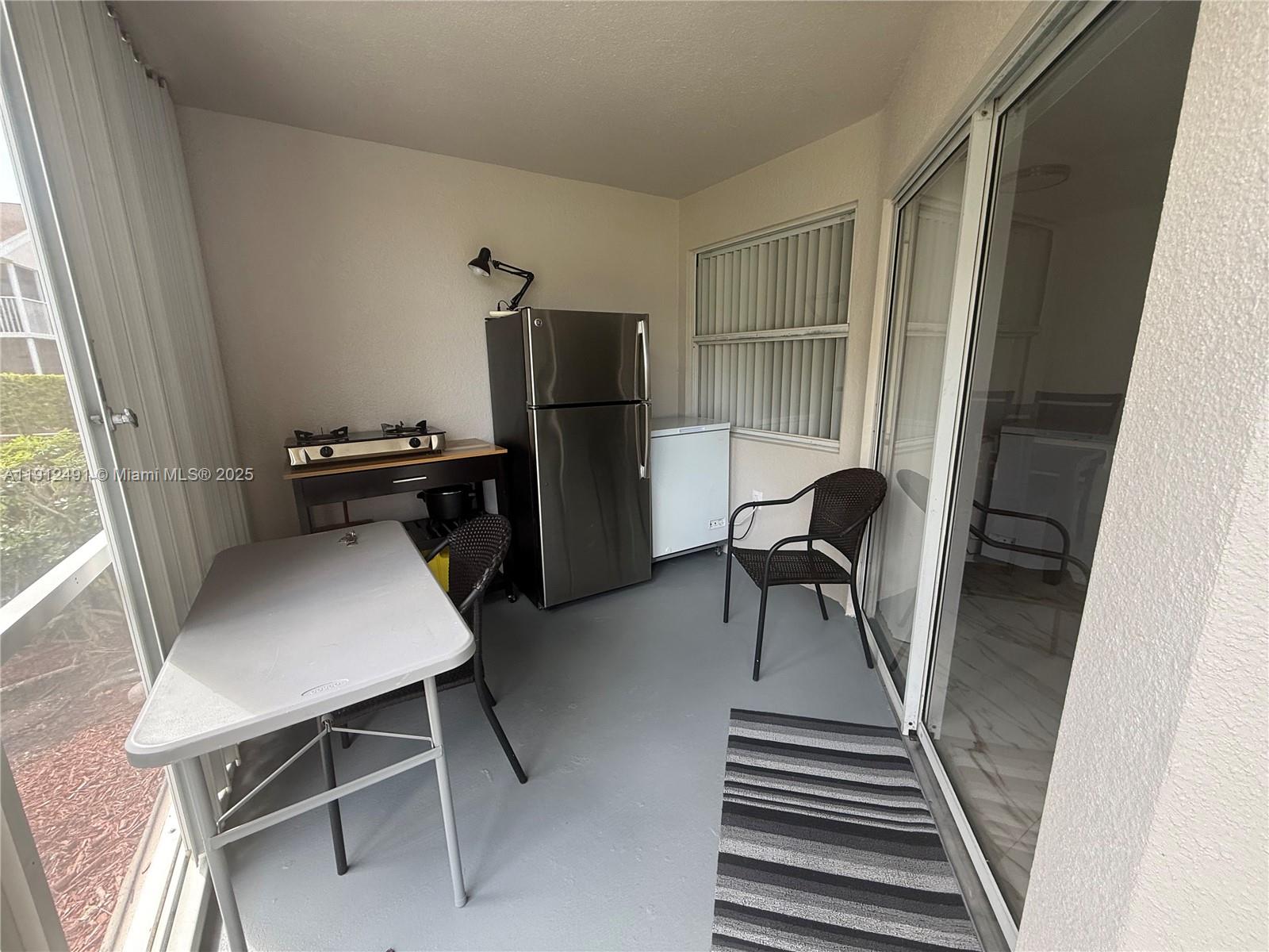 2203 Se 27th Dr 102-a Property Photo 4