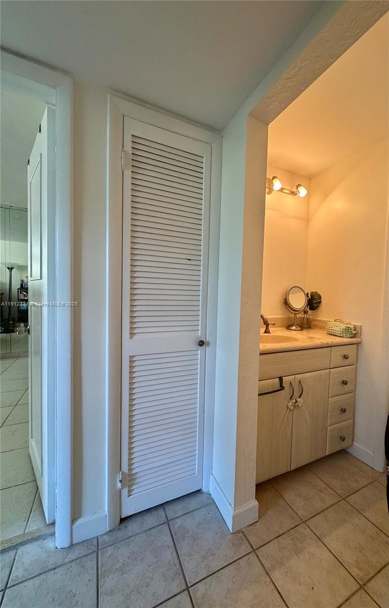 16518 Ne 26th Ave 304 Property Photo 16