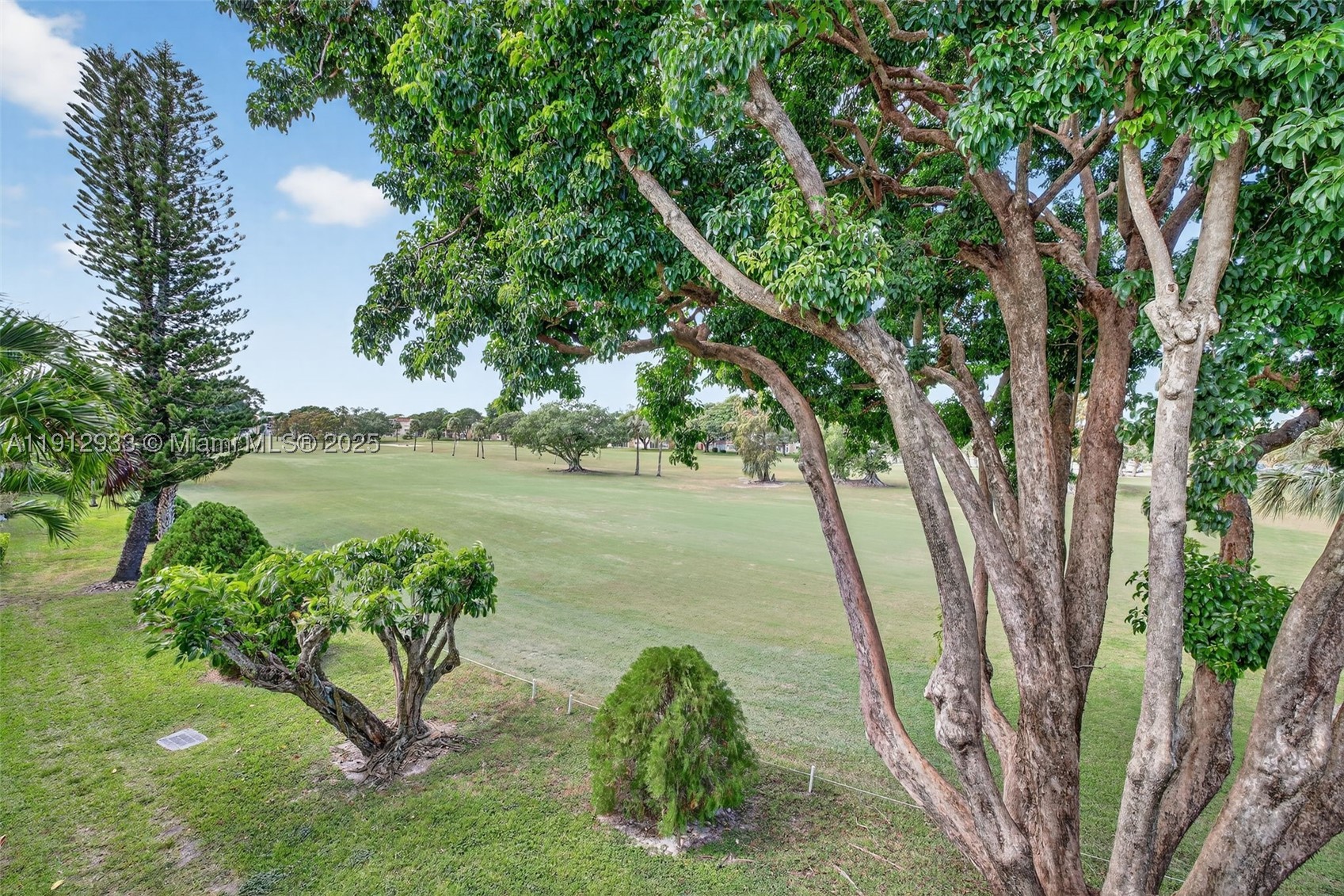 7817 Golf Circle Dr 305 Property Photo 7