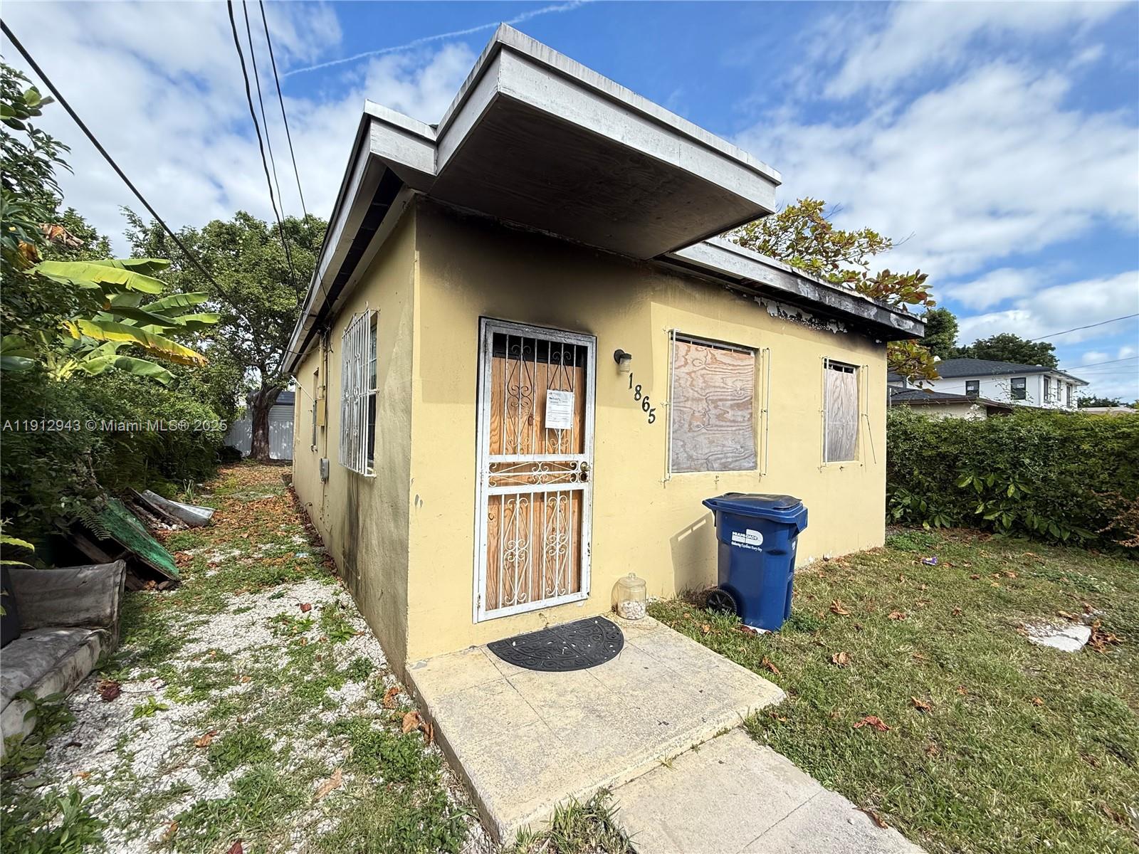 1865 Nw 70th St Property Photo 1