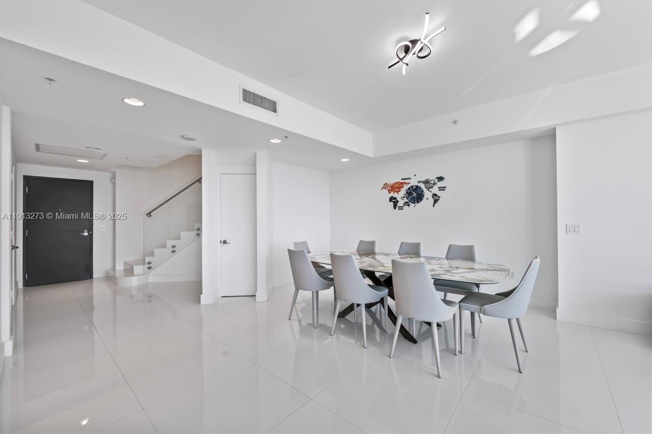 17301 Biscayne Blvd 811 Property Photo 19
