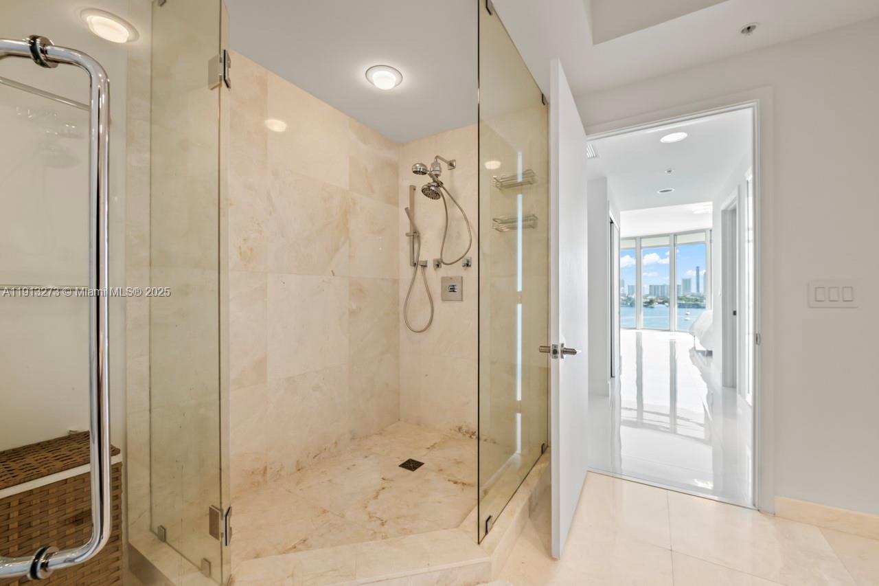 17301 Biscayne Blvd 811 Property Photo 27