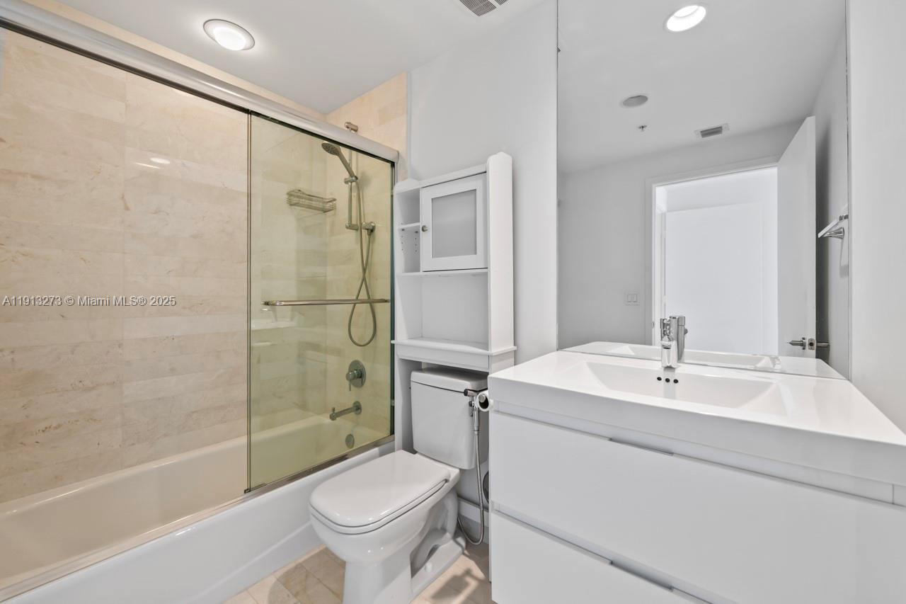 17301 Biscayne Blvd 811 Property Photo 33