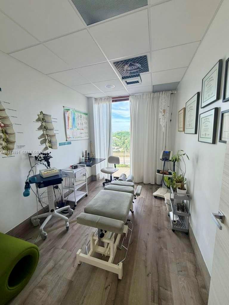2500 E Hallandale Beach Blvd Property Photo 10