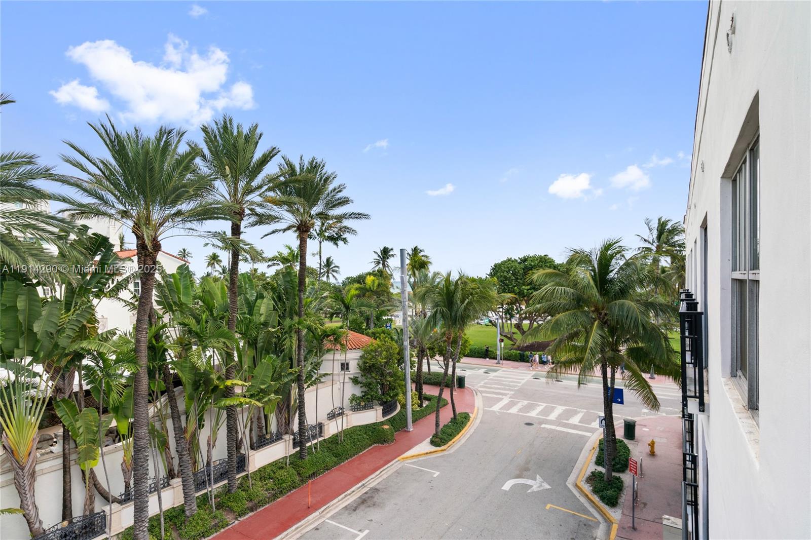 1060 Ocean Dr D307 Property Photo 5