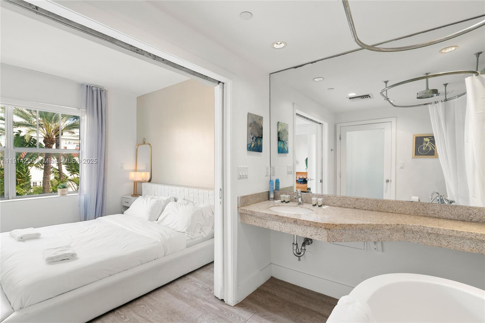 1060 Ocean Dr D307 Property Photo 10