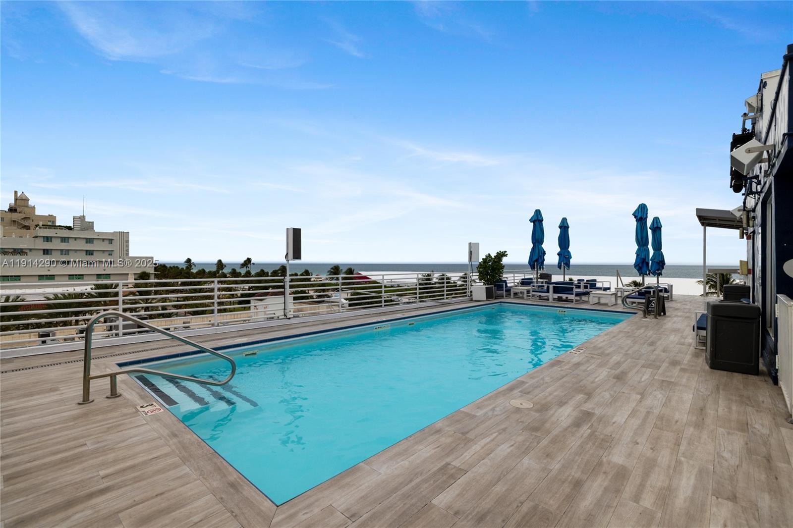 1060 Ocean Dr D307 Property Photo 32