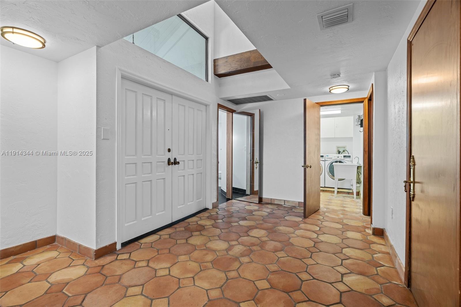 20215 W Oak Haven Cir Property Photo 8