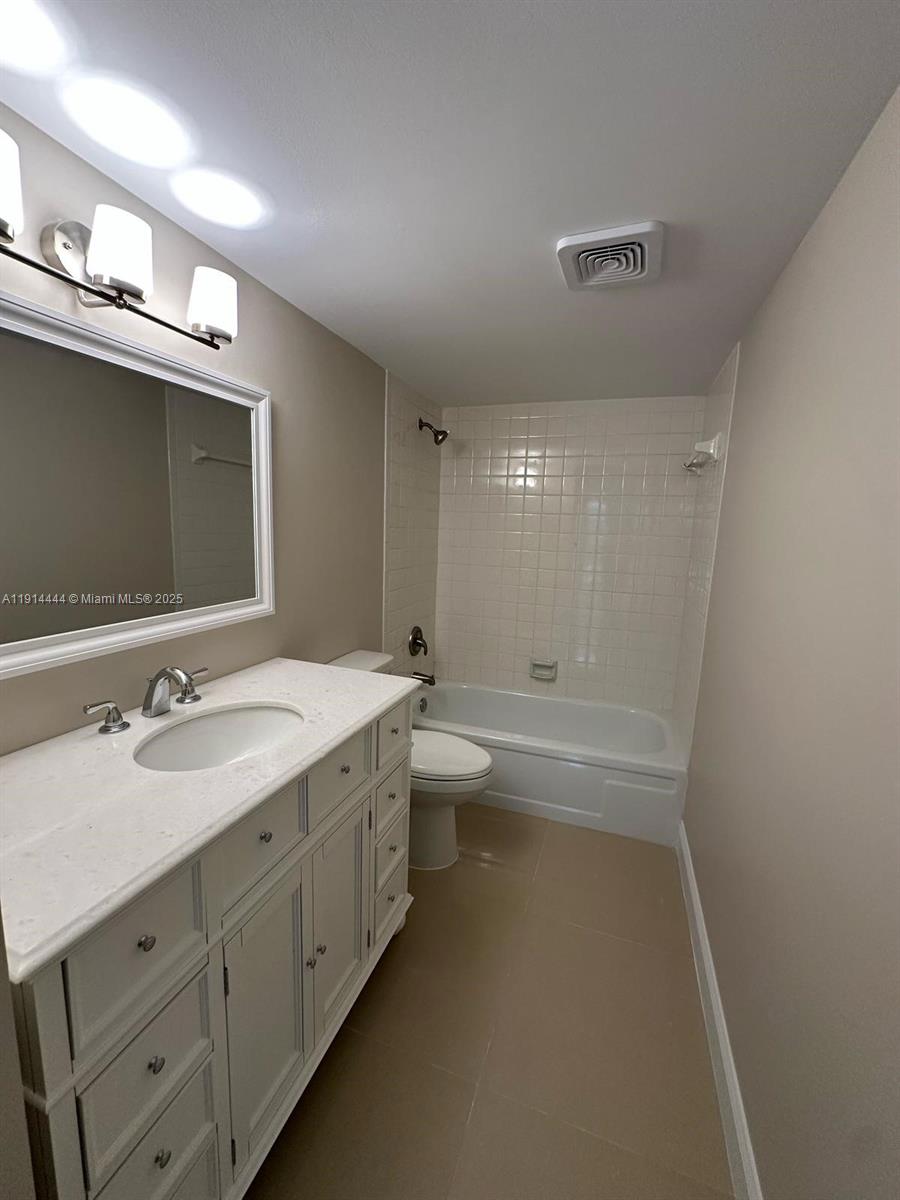 5530 Nw 44th St 308c Property Photo 15